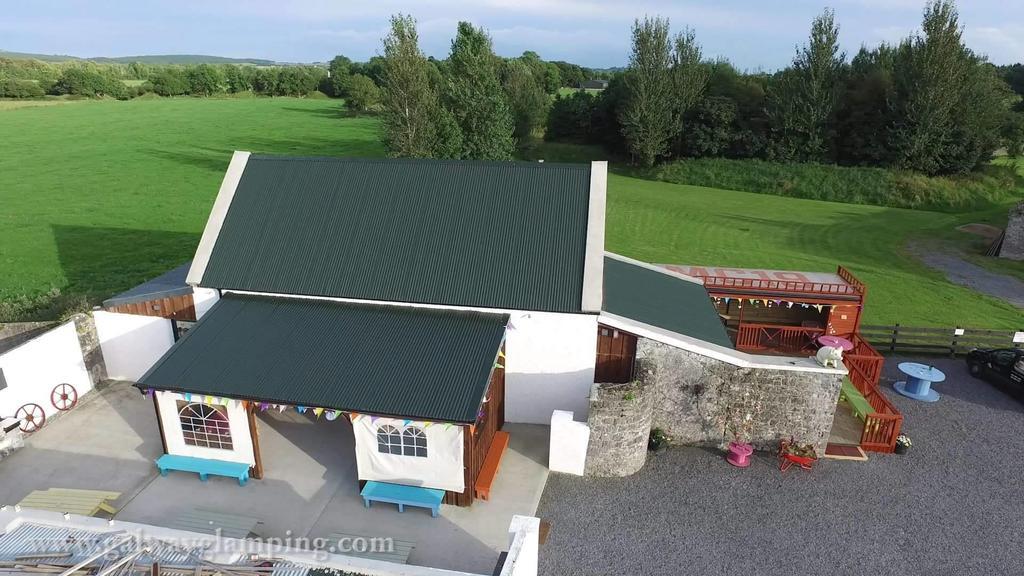 Отель Galway Glamping Туам Экстерьер фото