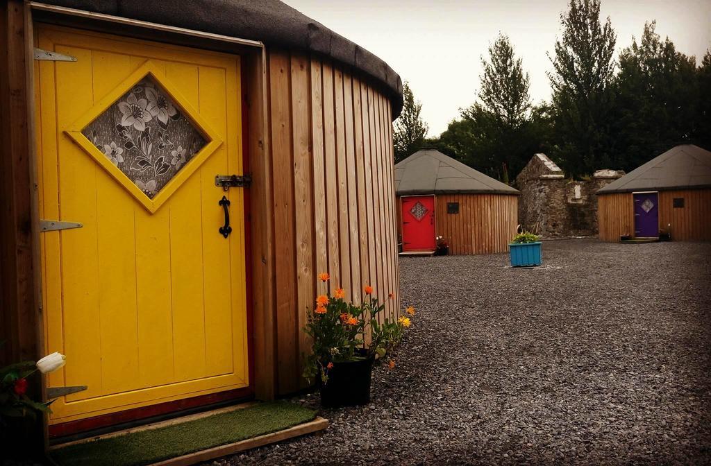 Отель Galway Glamping Туам Экстерьер фото